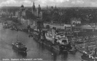Panorama miasta. Na pierwszym planie pływający dok remontowy (1935 r.)